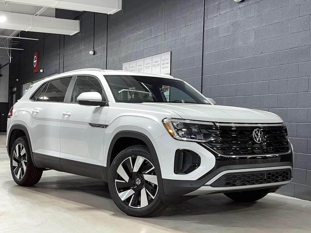 New 2026 Volkswagen Atlas Cross Sport SE w/Technology SUV