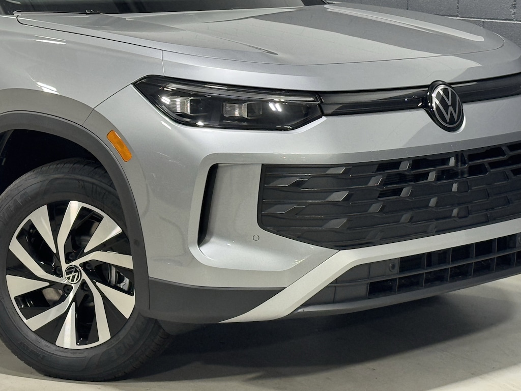 New 2025 Volkswagen Tiguan 2.0T S SUV