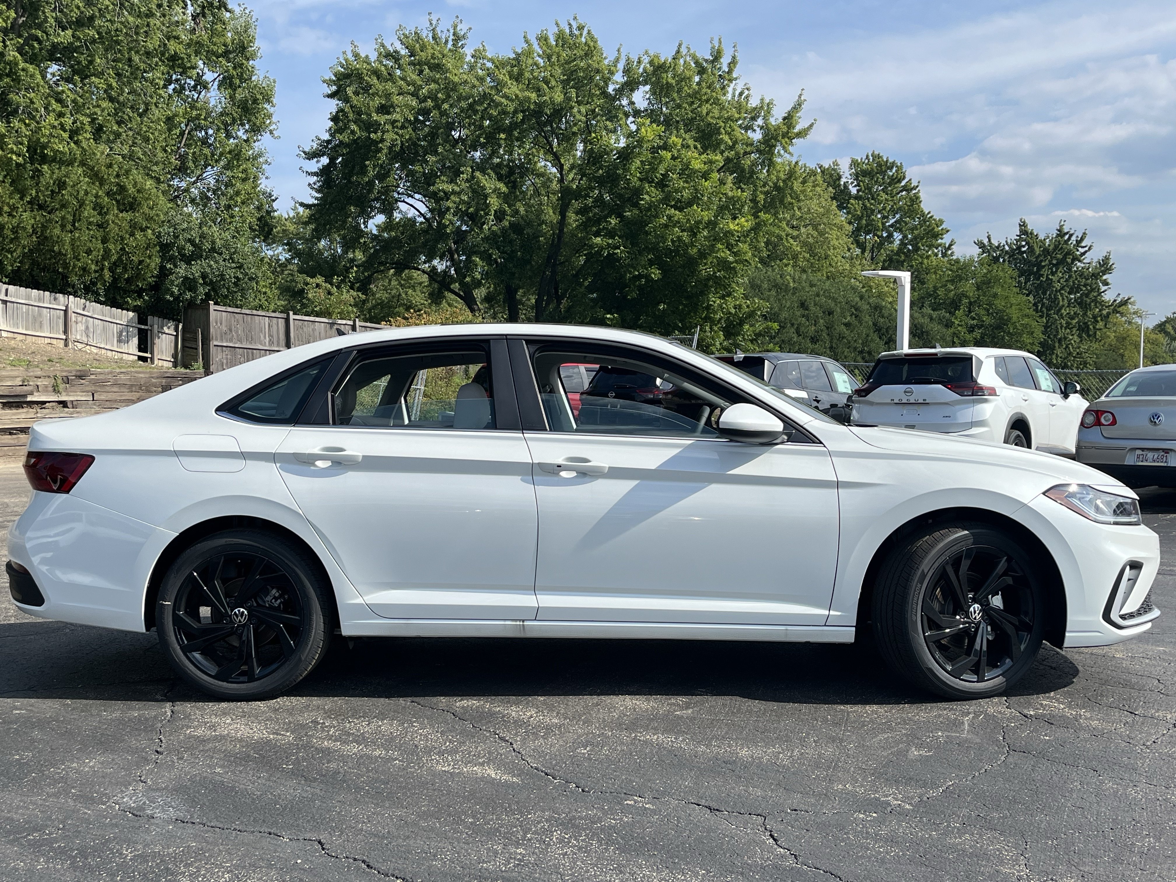 New 2026 Volkswagen Jetta 1.5T SE Sedan