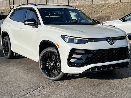 2026 Volkswagen Tiguan SE R-Line Black SUV