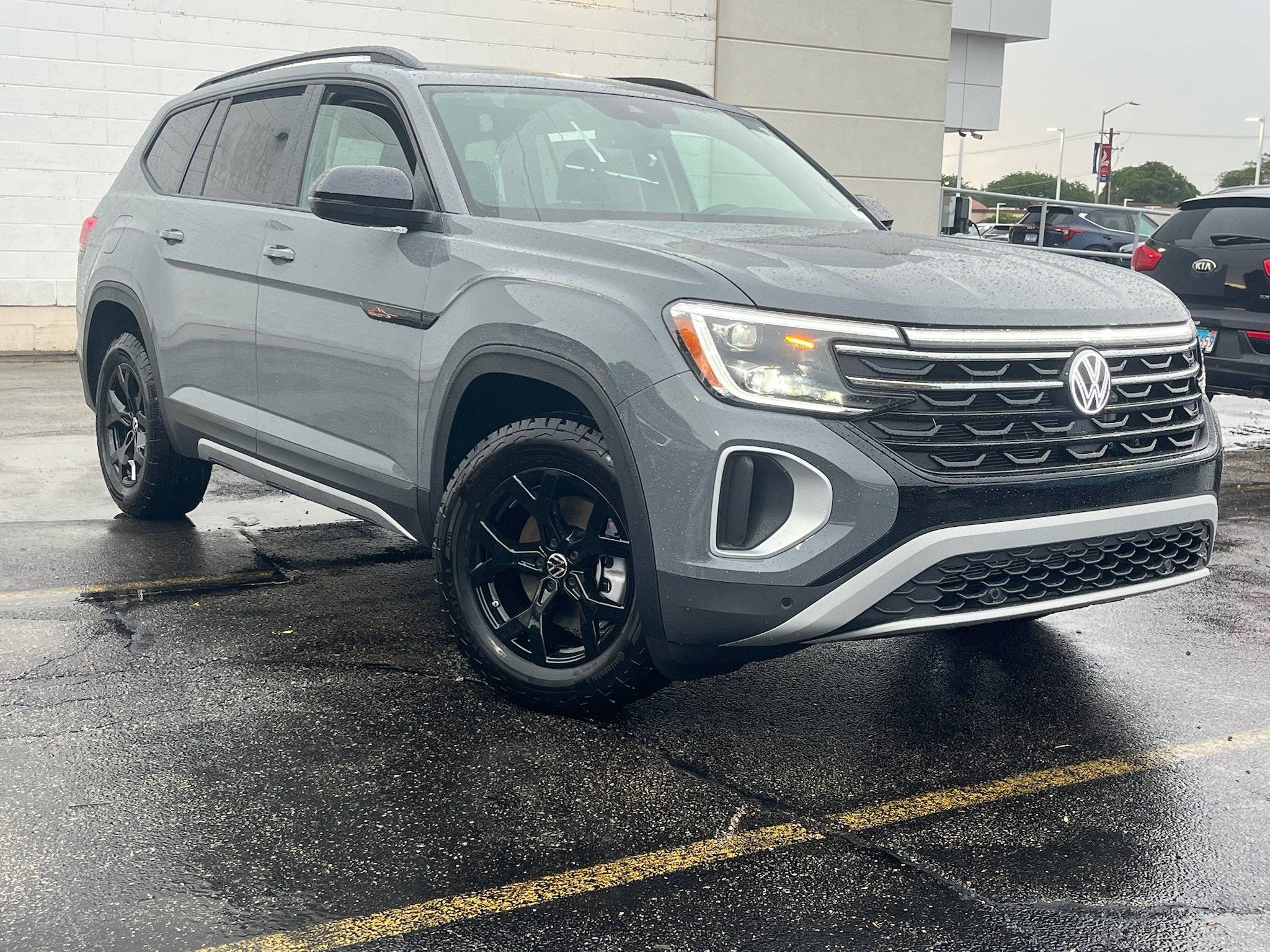 2025 Volkswagen Atlas 2.0T Peak Edition