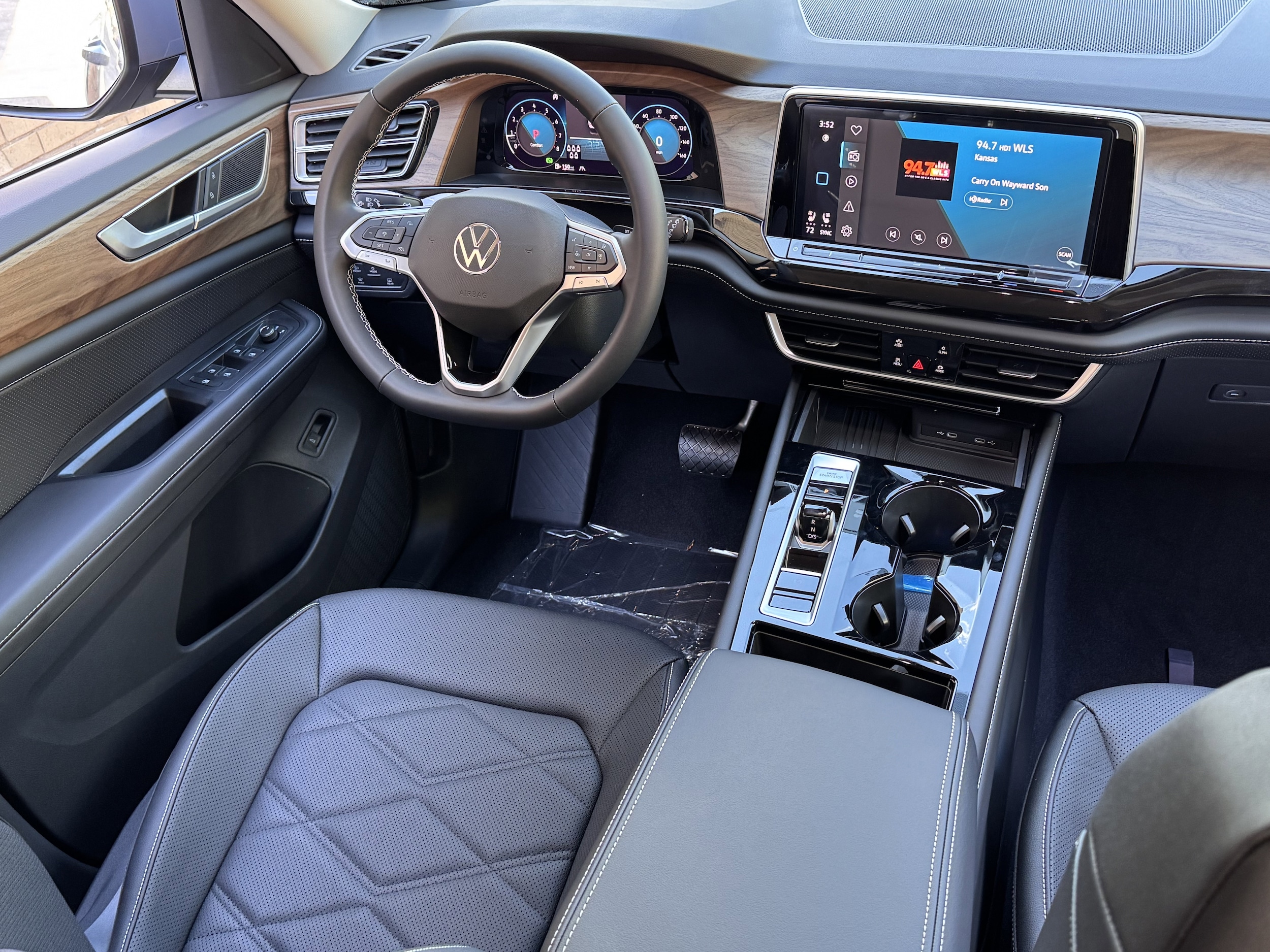 2026 Volkswagen Atlas SE w/Tech - Photo 19