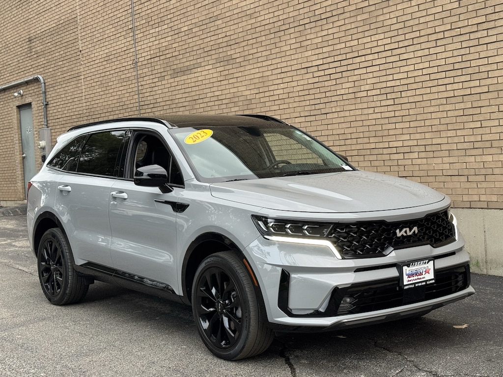 Used 2023 Kia Sorento SX SUV