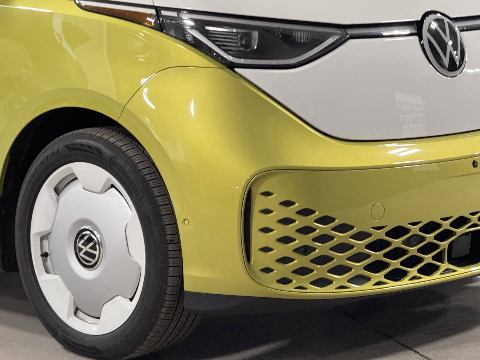 2025 Volkswagen ID. Buzz photo 3