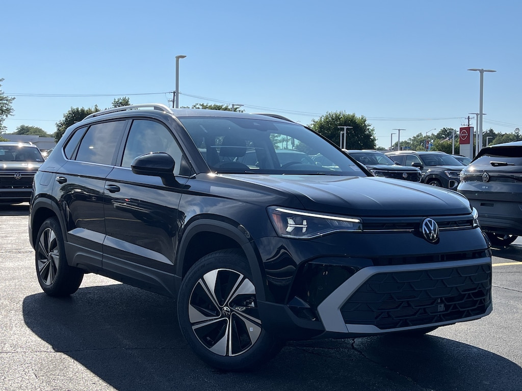 New 2026 Volkswagen Taos 1.5T SE SUV