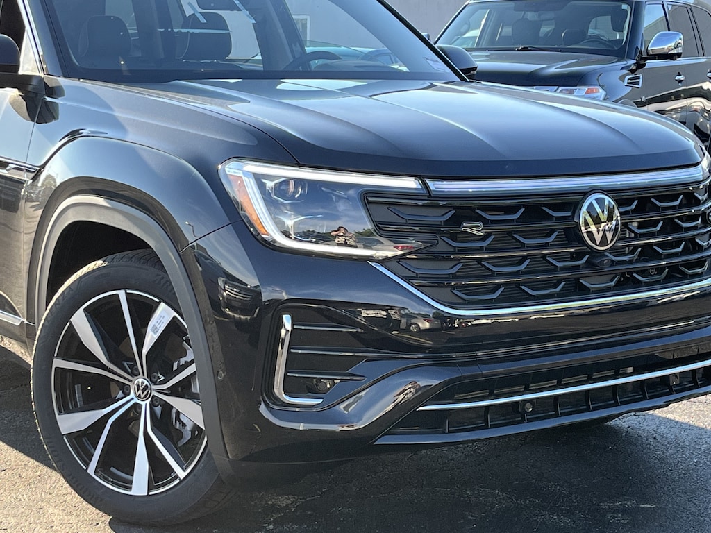 New 2026 Volkswagen Atlas 2.0T SEL Premium R-Line SUV