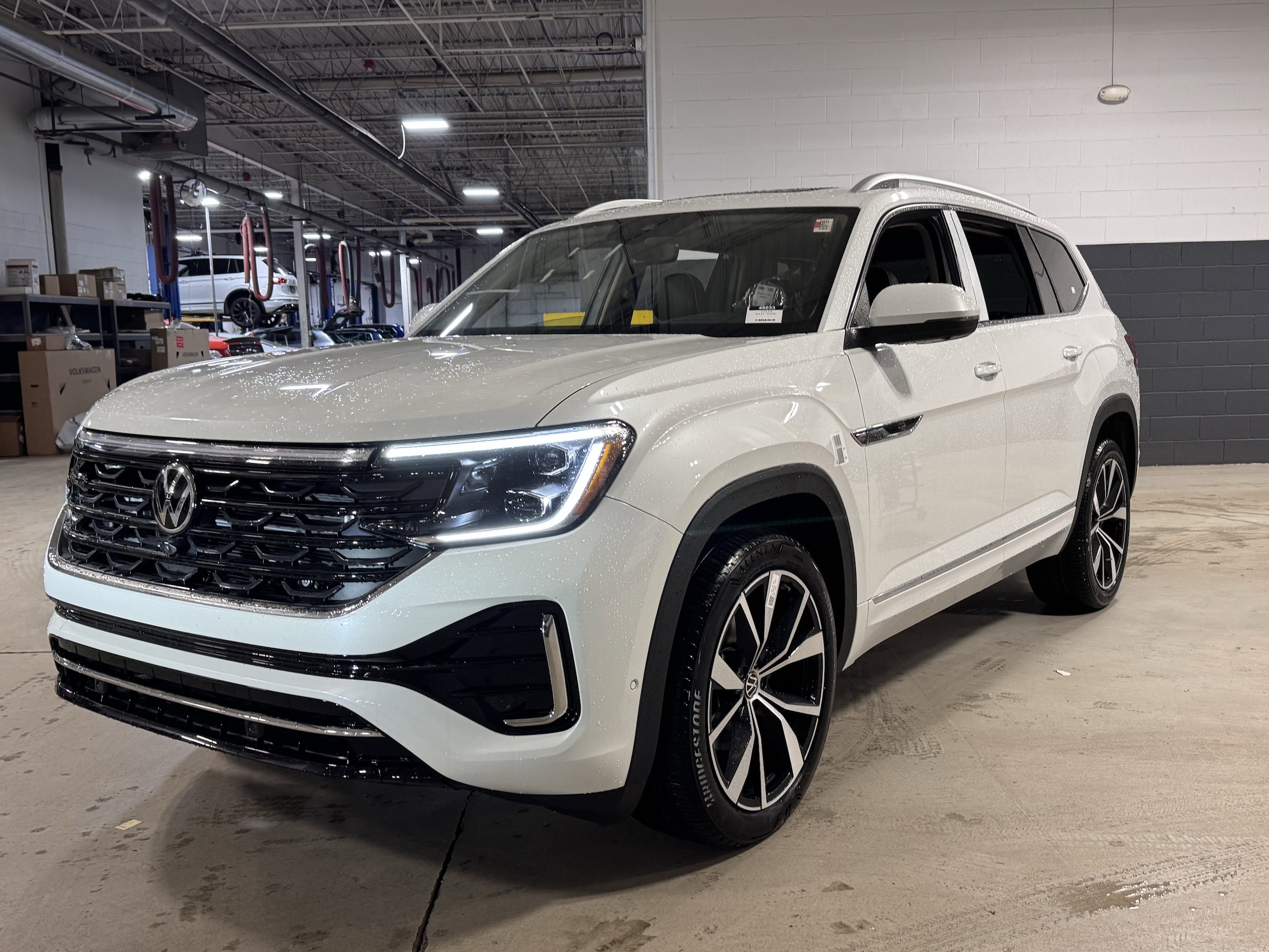 2026 Volkswagen Atlas SEL Premium R-Line - Photo 18