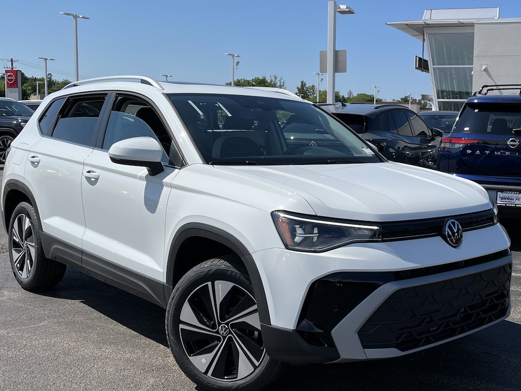 New 2026 Volkswagen Taos 1.5T SE SUV