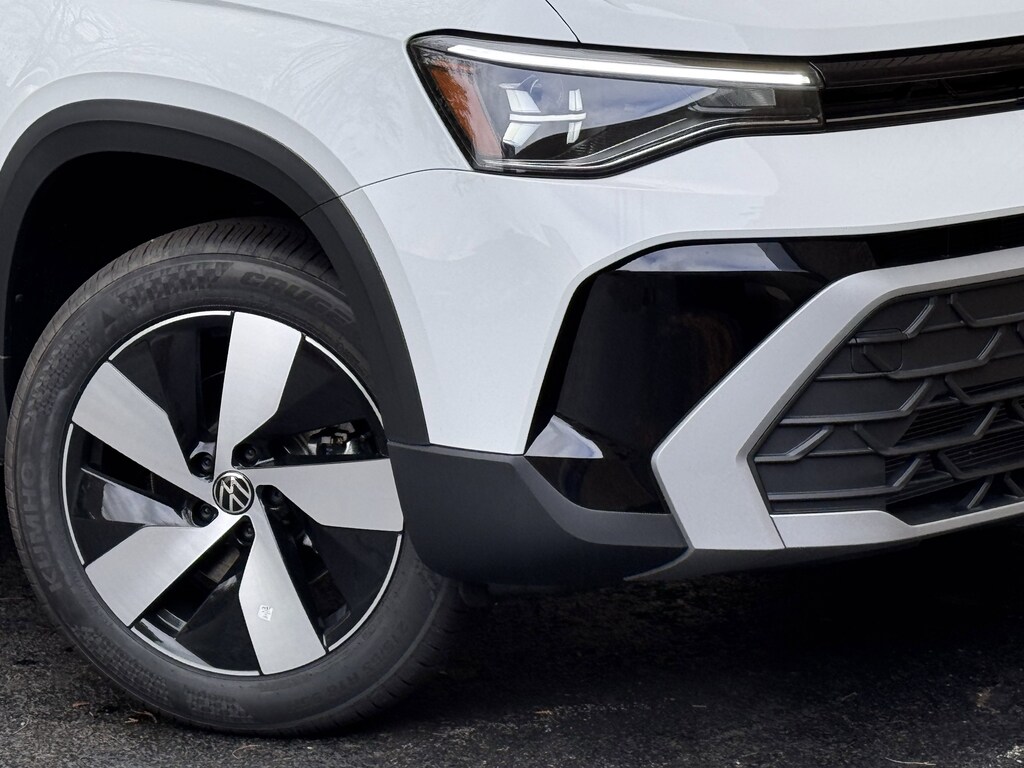 New 2025 Volkswagen Taos 1.5T S SUV