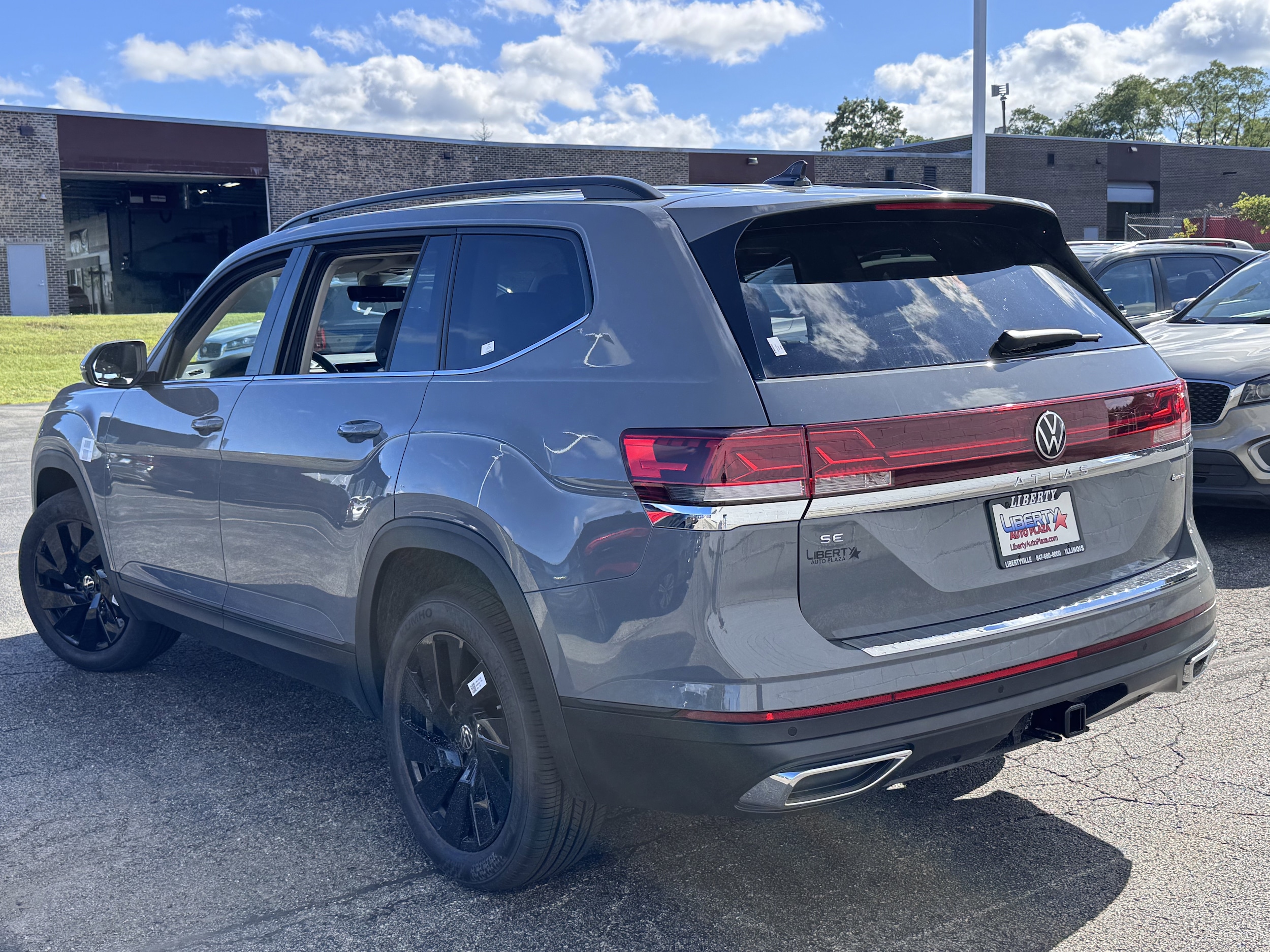 2026 Volkswagen Atlas SE w/Tech - Photo 28