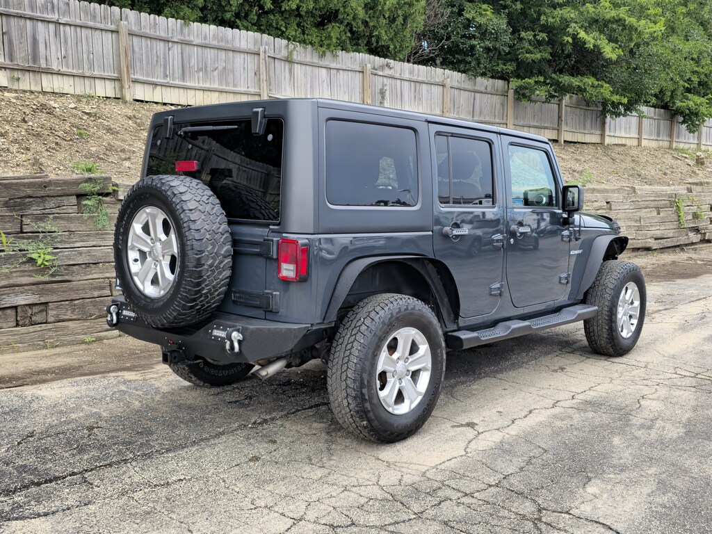 Used 2017 Jeep Wrangler JK Unlimited Sahara 4x4 SUV