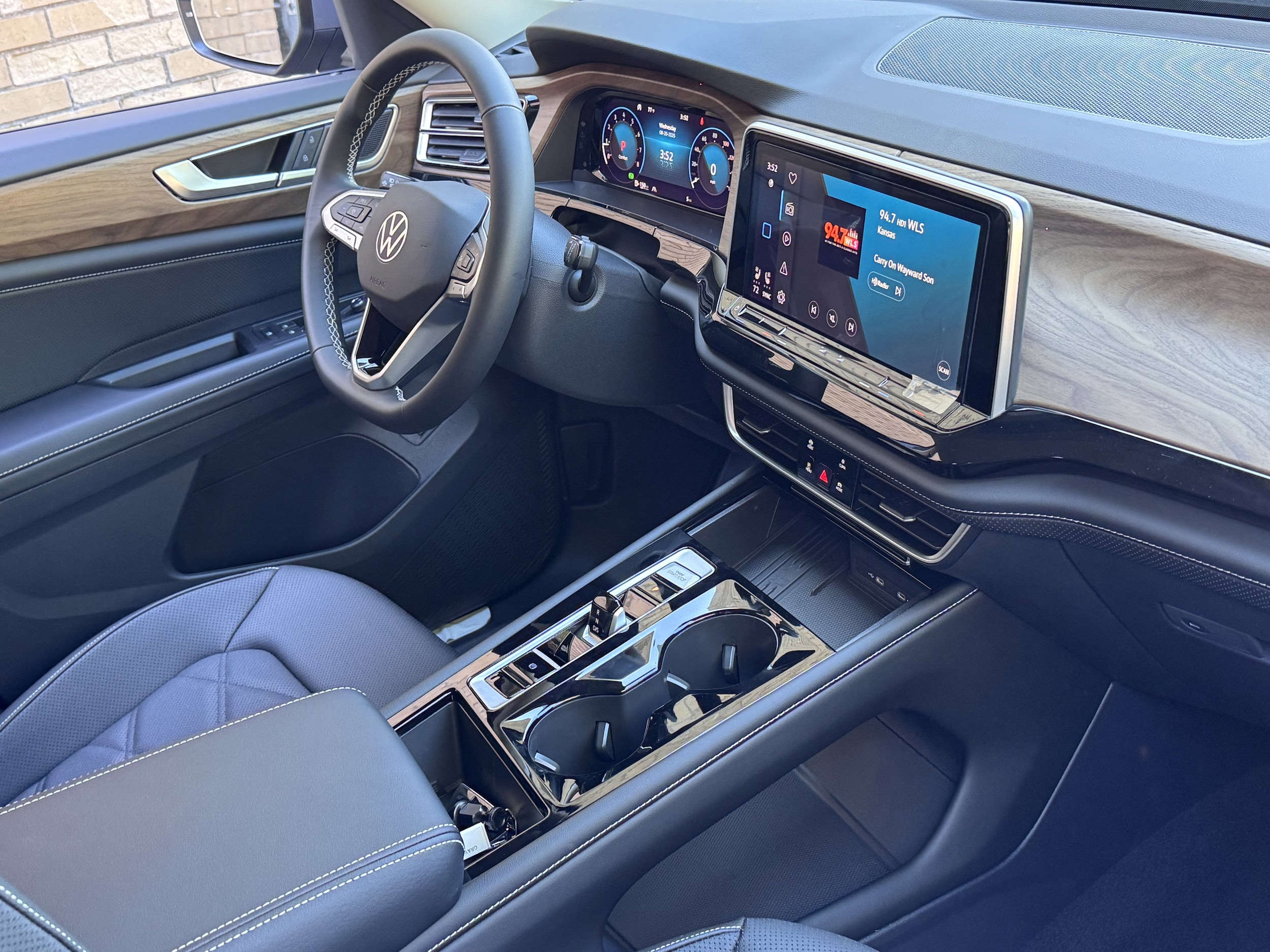 2026 Volkswagen Atlas SE w/Tech - Photo 12