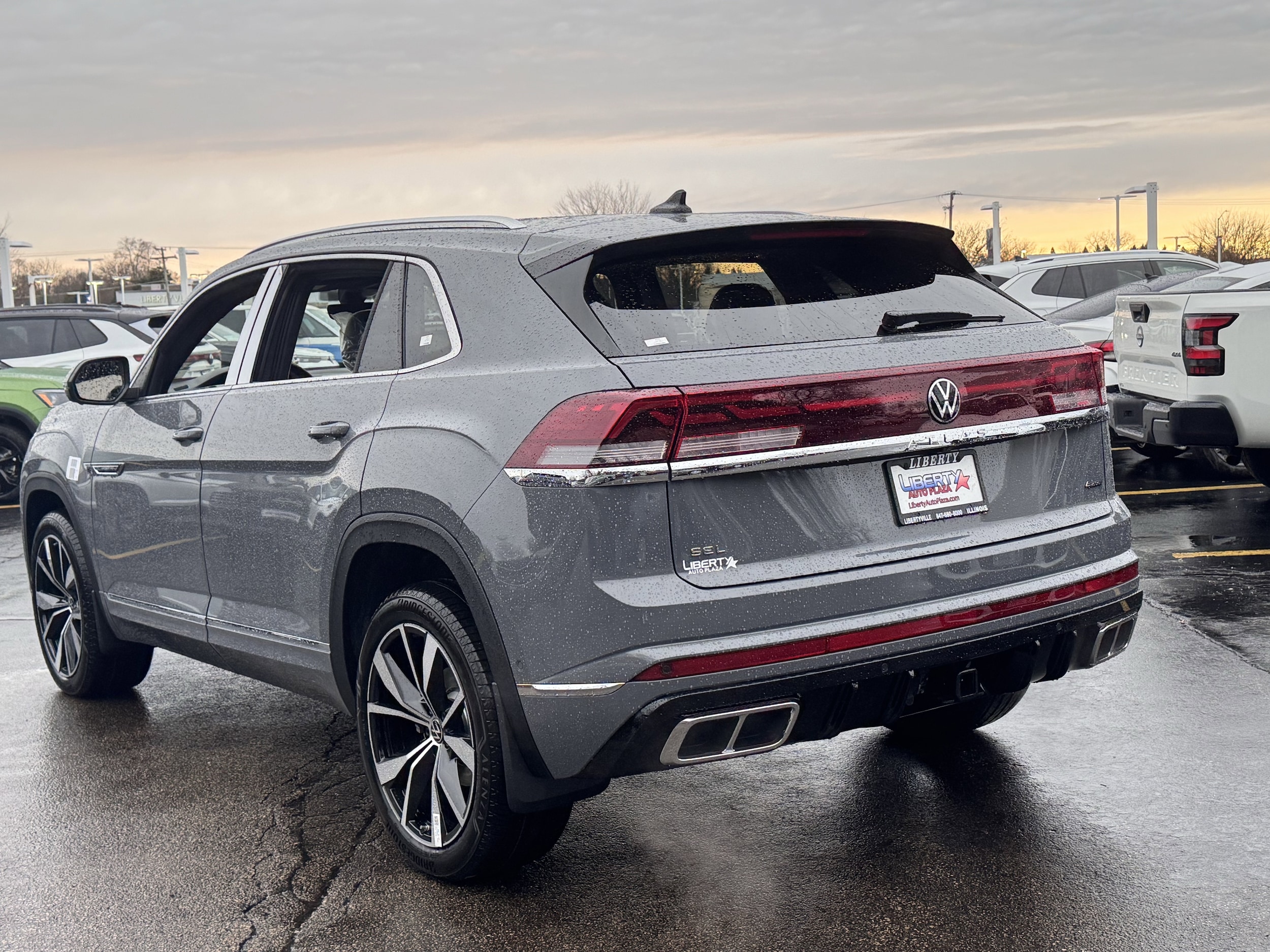2026 Volkswagen Atlas Cross Sport SEL Premium R-LINE - Photo 13