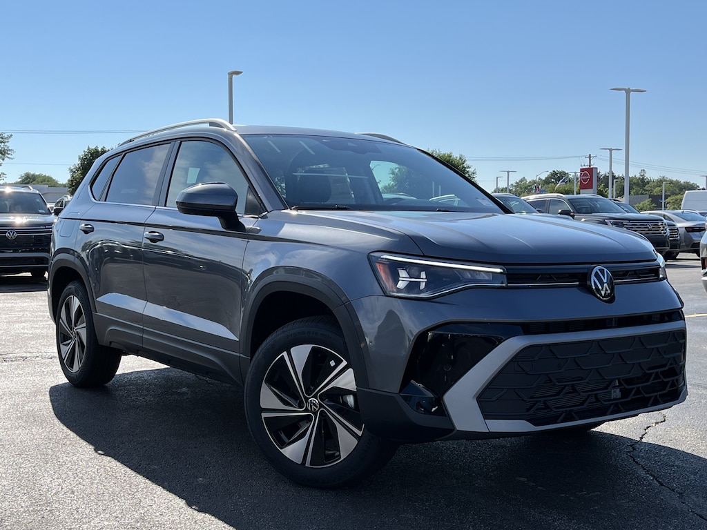New 2026 Volkswagen Taos 1.5T SE SUV