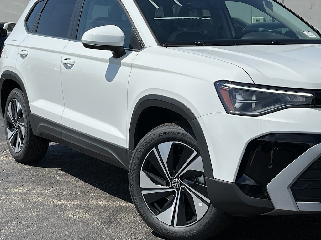 New 2026 Volkswagen Taos 1.5T SE SUV