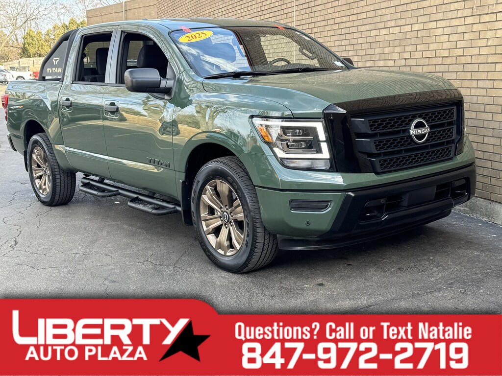 Used 2024 Nissan Titan SV Truck Crew Cab