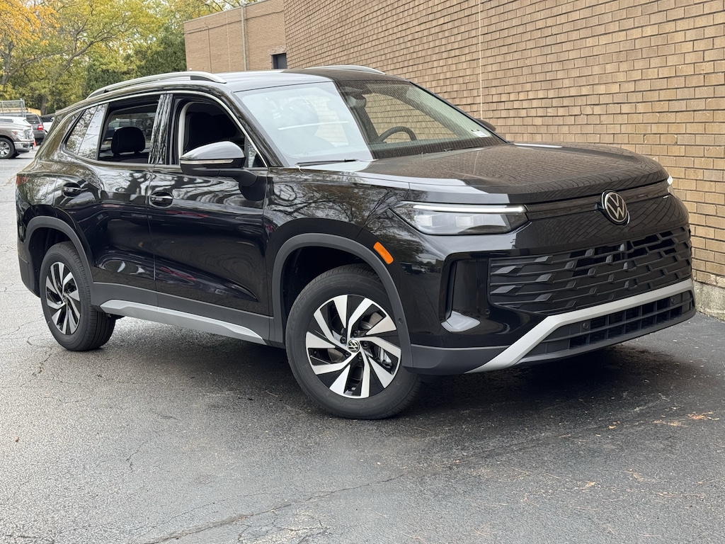 New 2025 Volkswagen Tiguan 2.0T S SUV