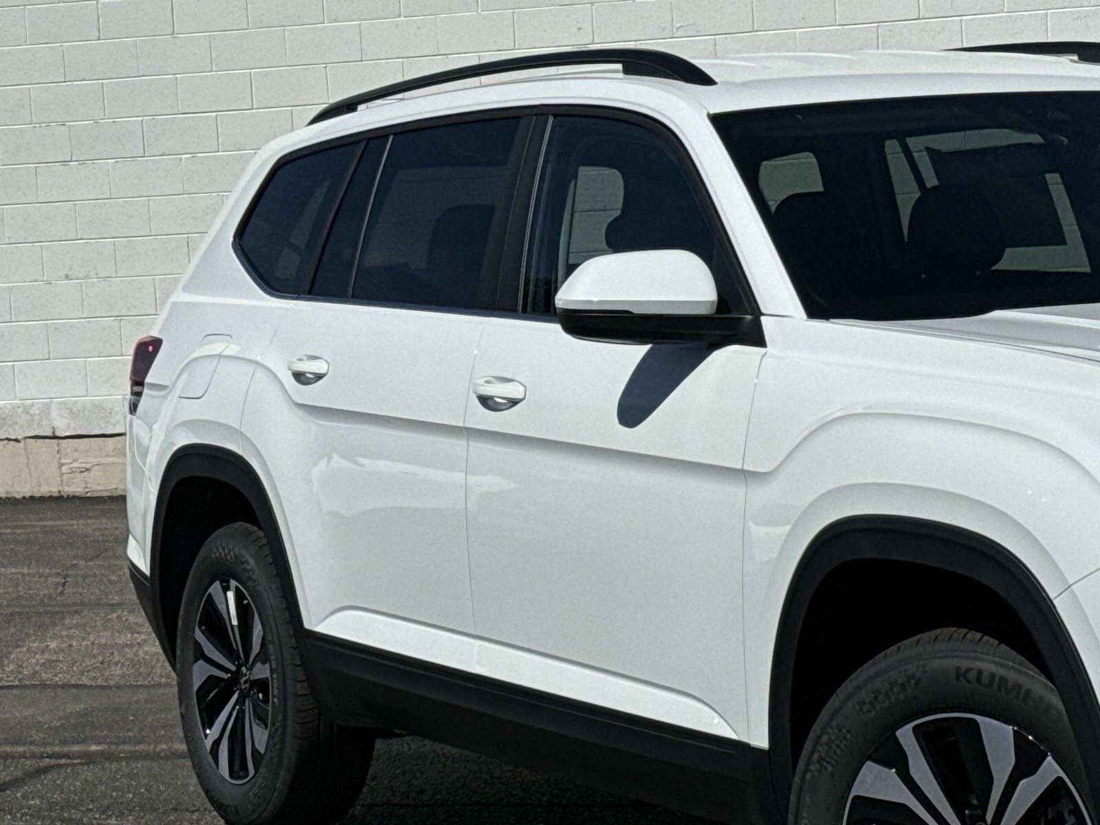 2024 Volkswagen Atlas SE photo 4