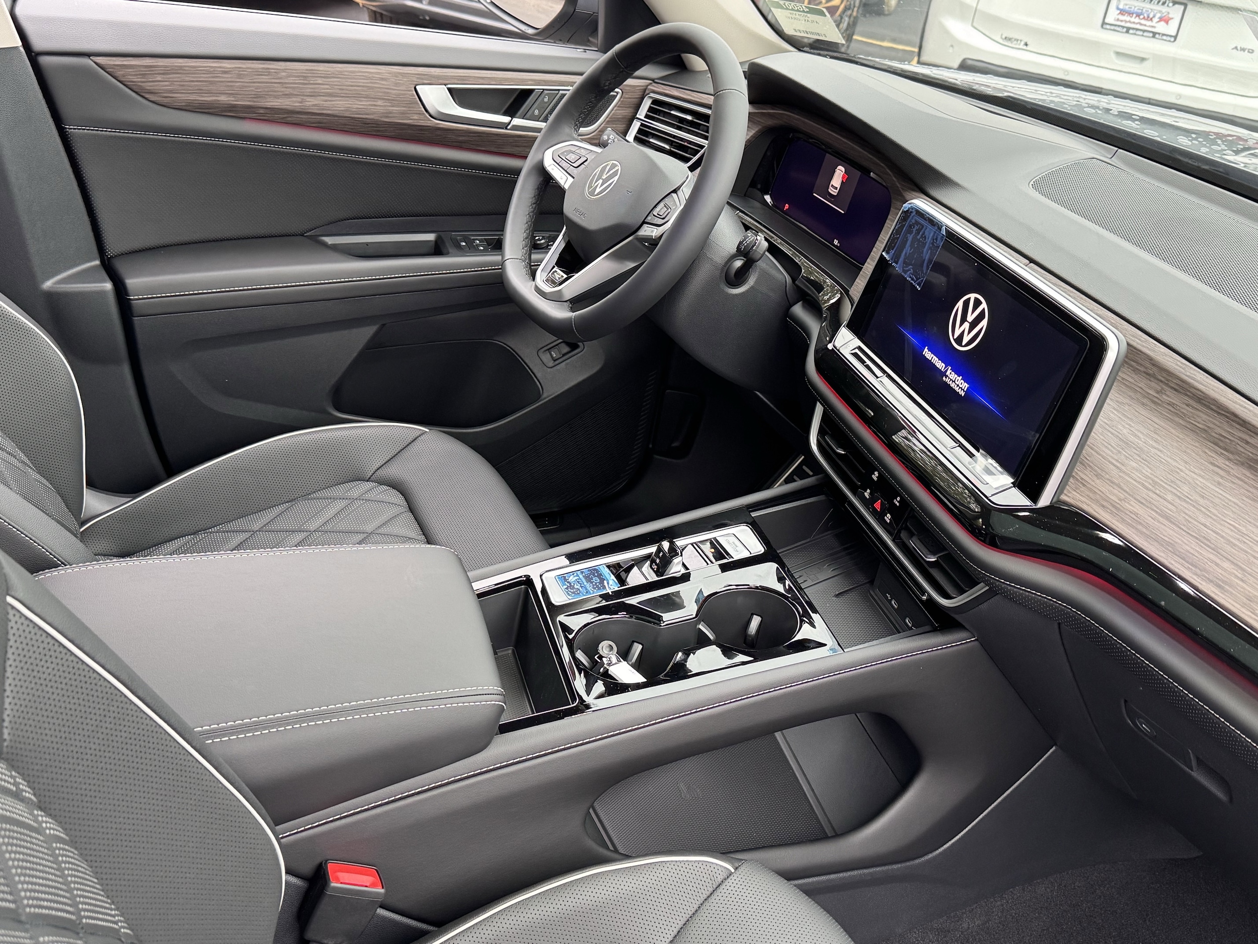 2026 Volkswagen Atlas SEL Premium R-Line - Photo 10