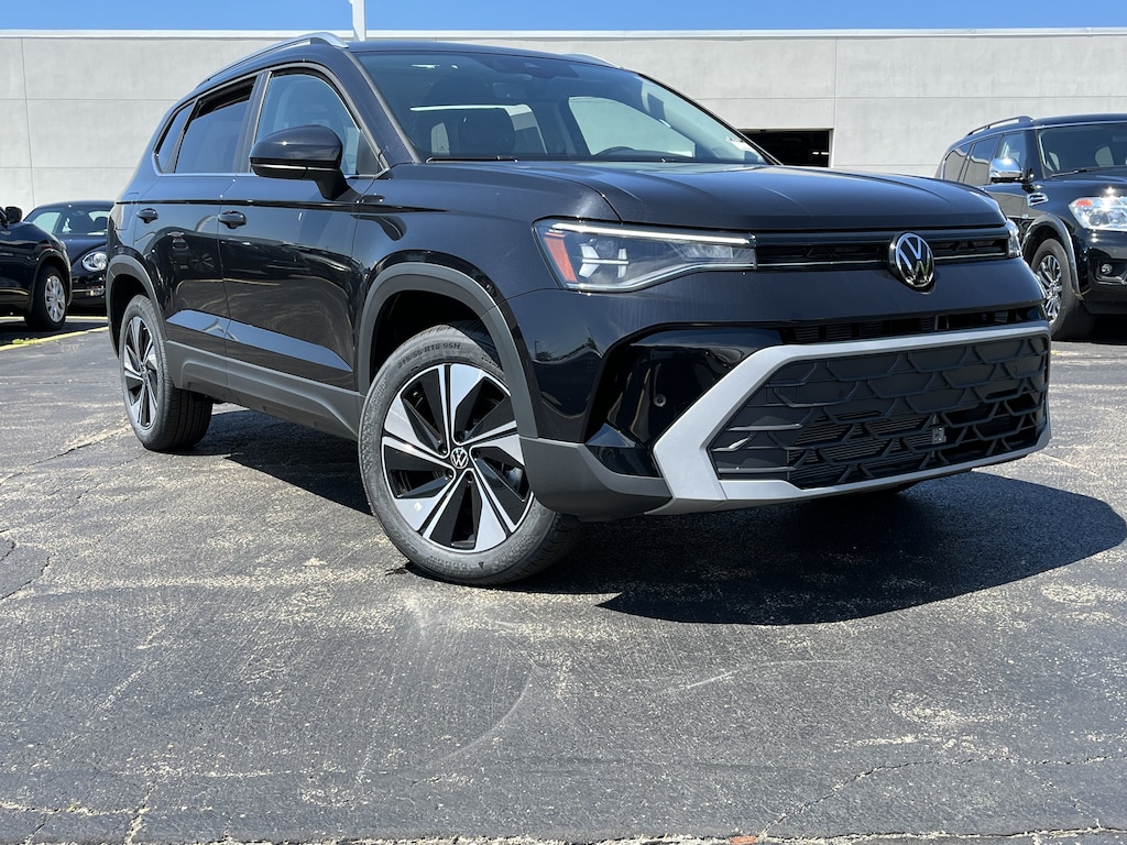 New 2026 Volkswagen Taos 1.5T SE SUV