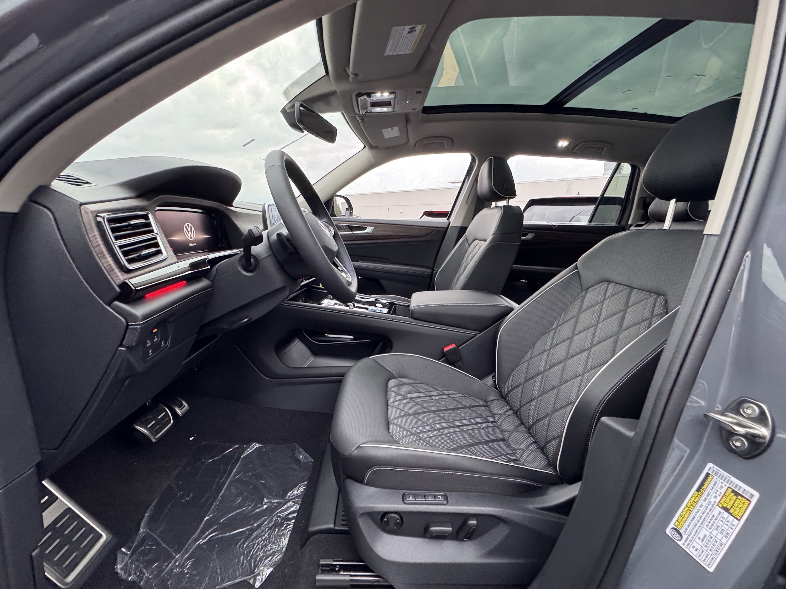 2026 Volkswagen Atlas SEL Premium R-Line - Photo 37
