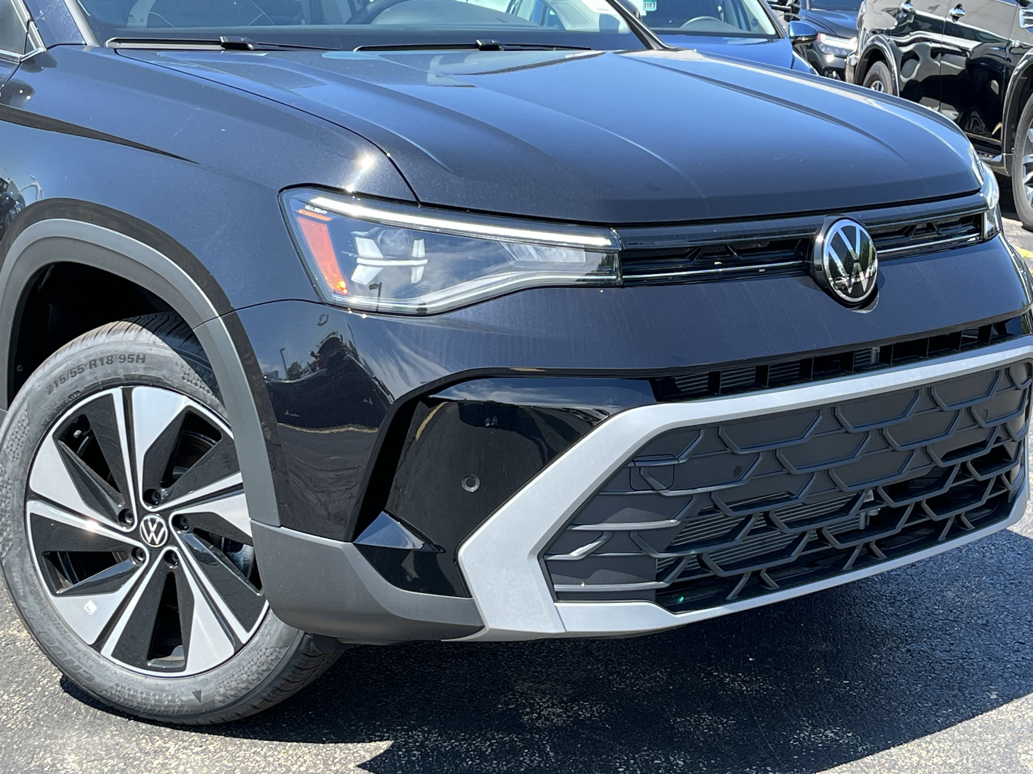 New 2026 Volkswagen Taos 1.5T SE SUV