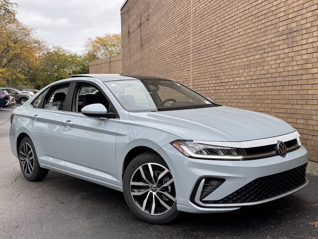 New 2025 Volkswagen Jetta 1.5T SE Sedan