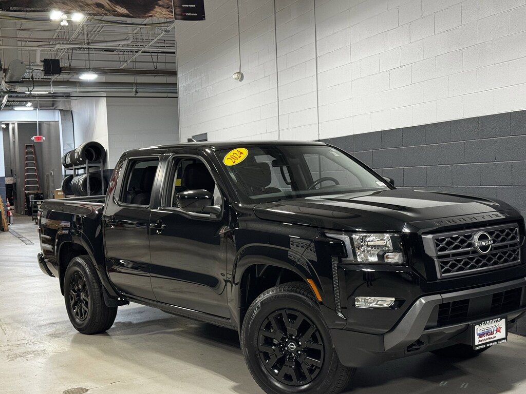 Used 2024 Nissan Frontier SV Truck Crew Cab