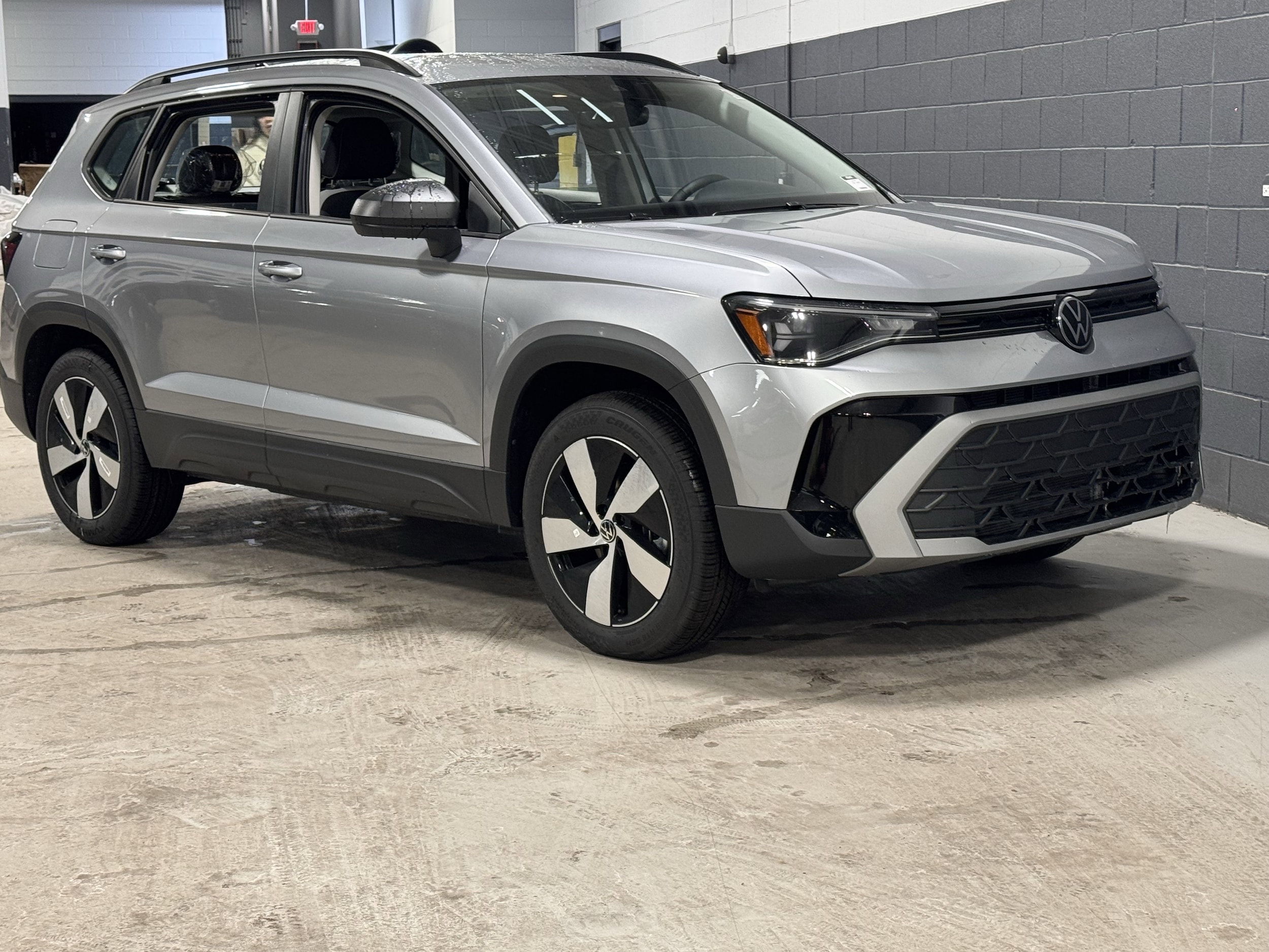 2025 Volkswagen Taos S