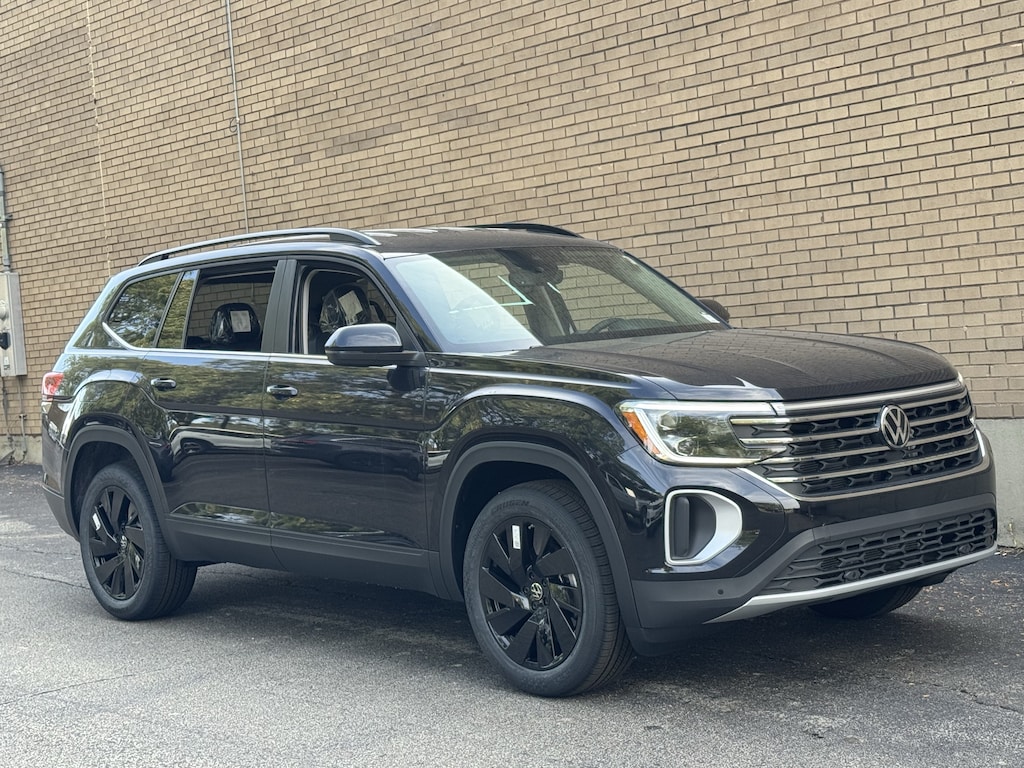 New 2026 Volkswagen Atlas SE w/Technology SUV