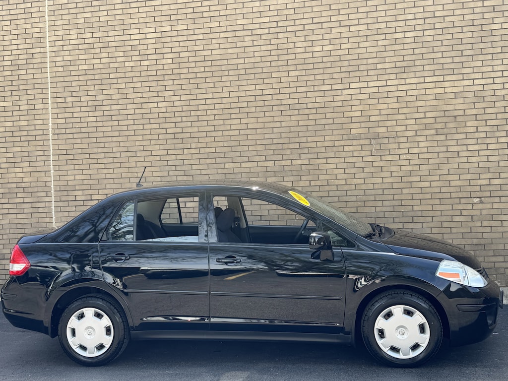 Used 2009 Nissan Versa 1.8S Sedan