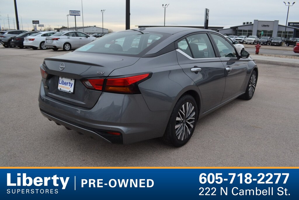 Used 2024 Nissan Altima 2.5 SV Sedan
