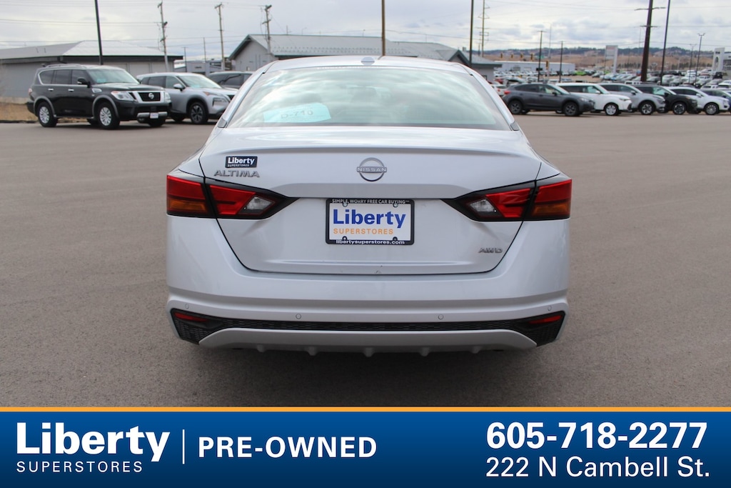 Used 2025 Nissan Altima SV Sedan