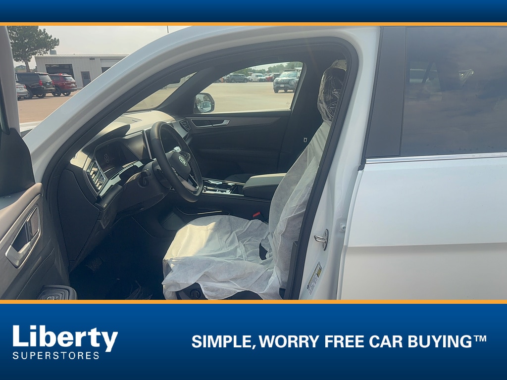 New 2026 Volkswagen Atlas Cross Sport SE w/Technology