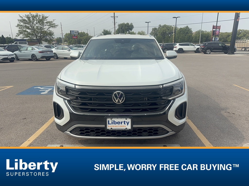 New 2026 Volkswagen Atlas Cross Sport SE w/Technology