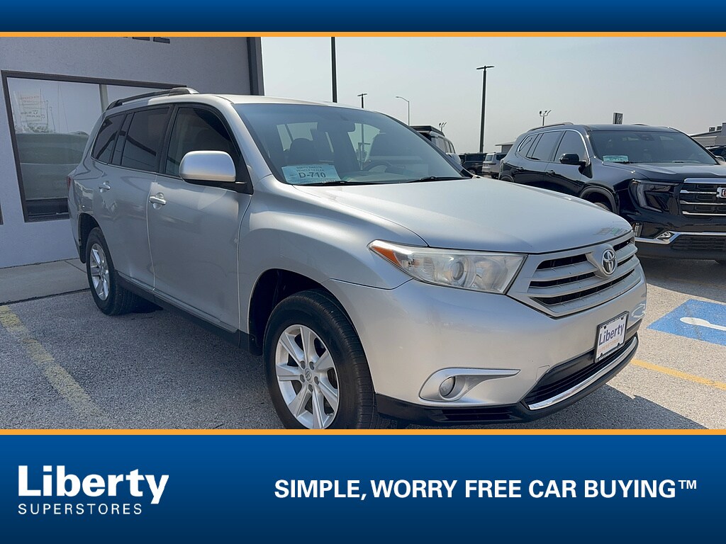 Used 2013 Toyota Highlander SE
