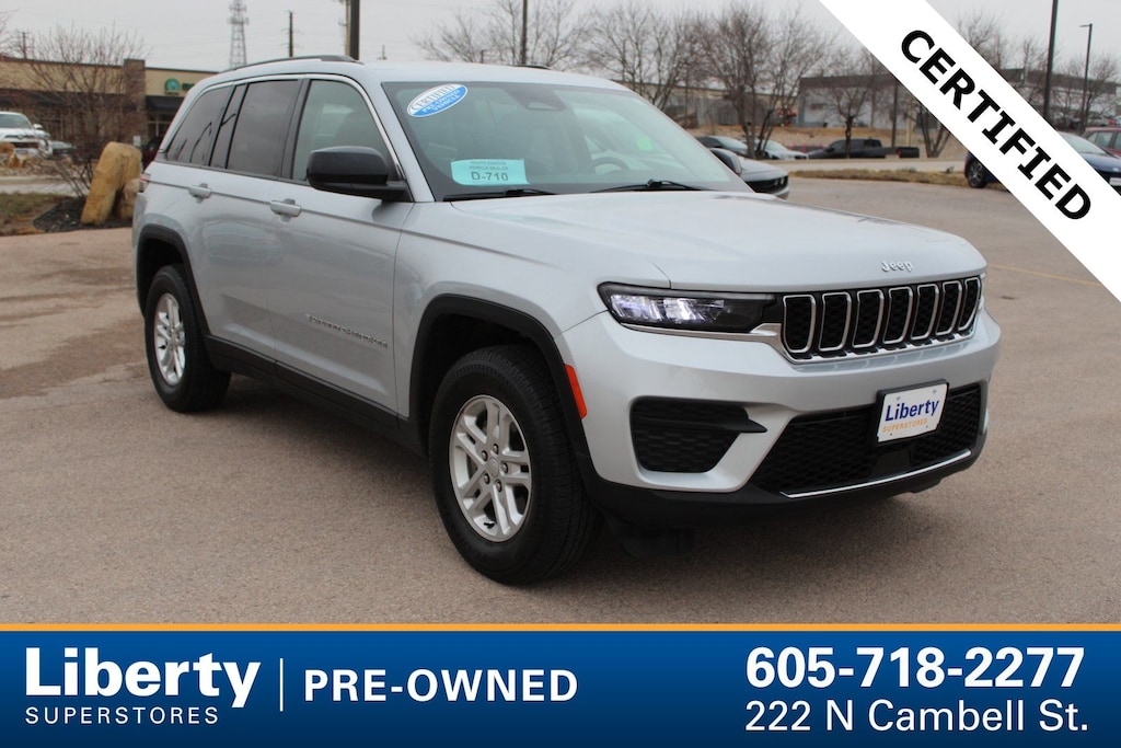 Used 2023 Jeep Grand Cherokee Laredo SUV