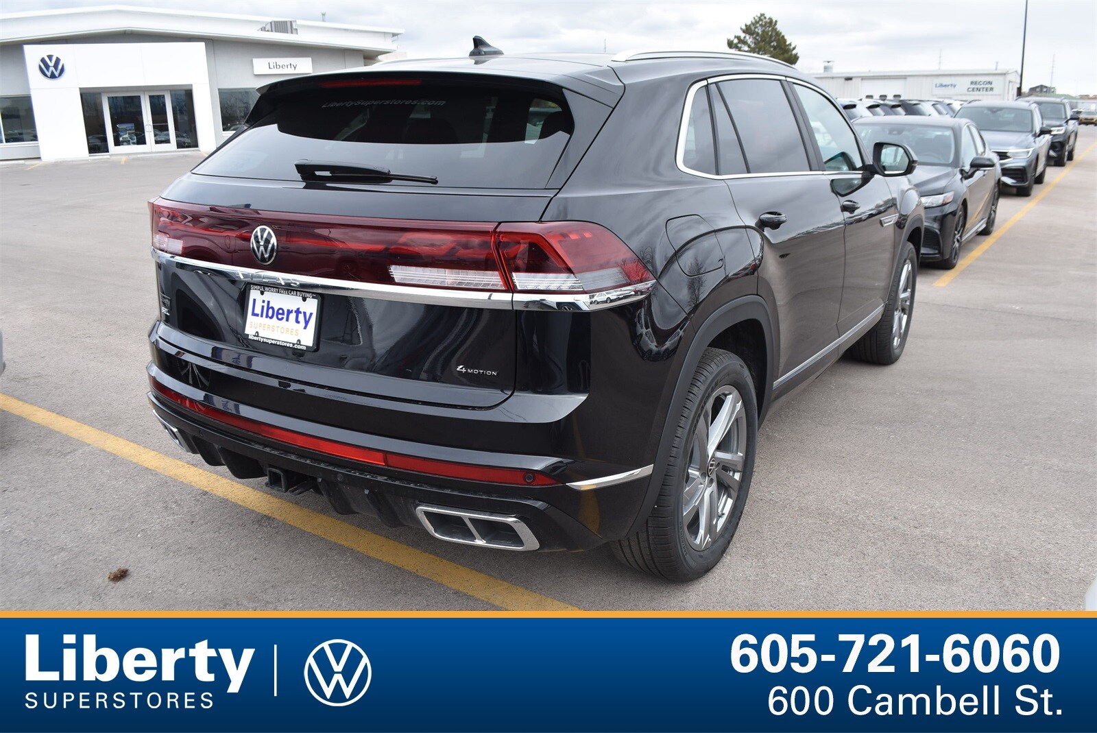 2024 Volkswagen Atlas Cross Sport SEL R-Line photo 3