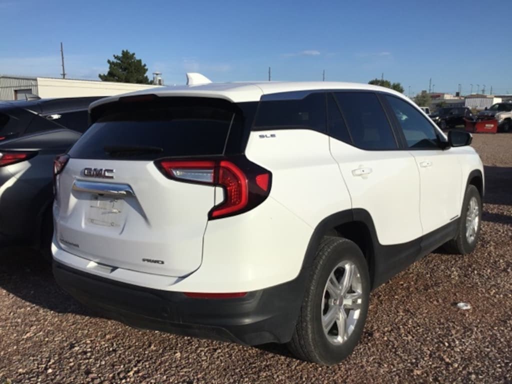 Used 2024 GMC Terrain SLE SUV