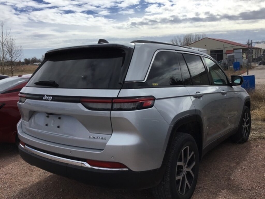 Used 2024 Jeep Grand Cherokee Limited SUV