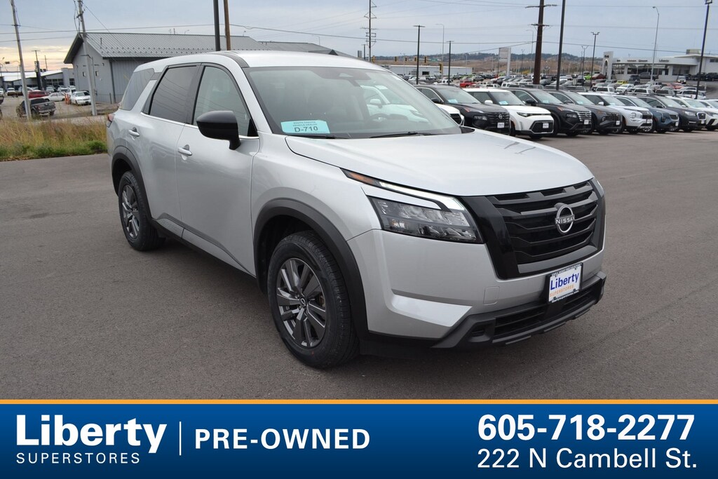 Used 2024 Nissan Pathfinder S SUV
