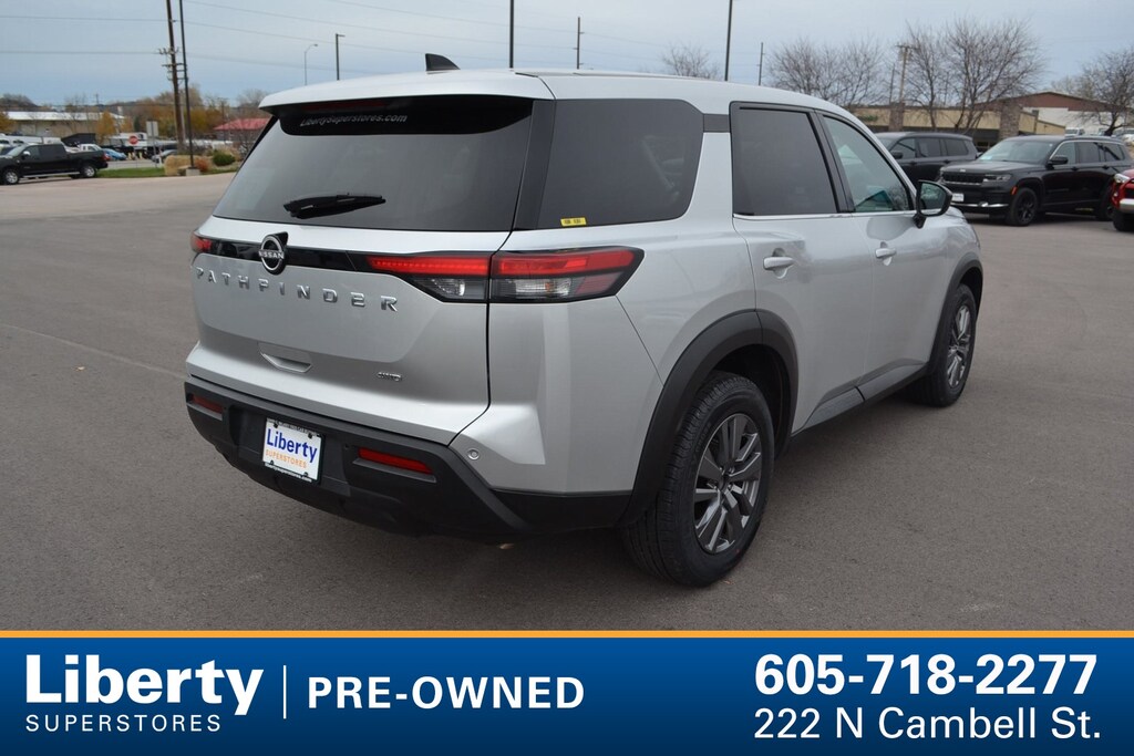 Used 2024 Nissan Pathfinder S SUV