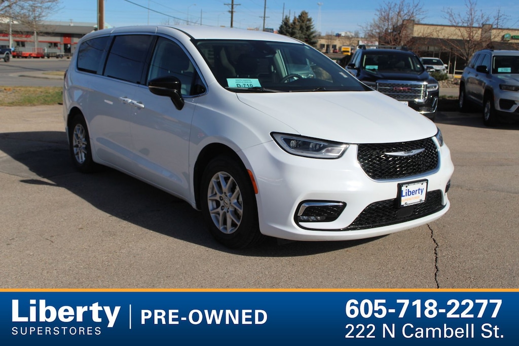 Used 2024 Chrysler Pacifica Touring L Van Passenger Van