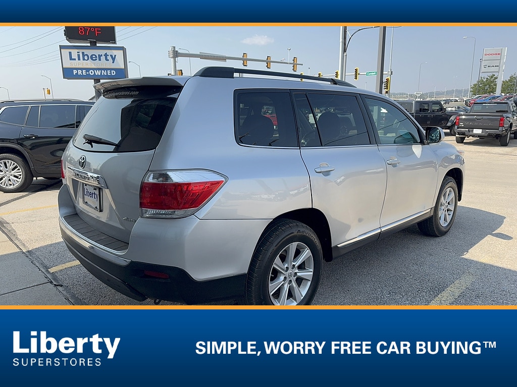 Used 2013 Toyota Highlander SE