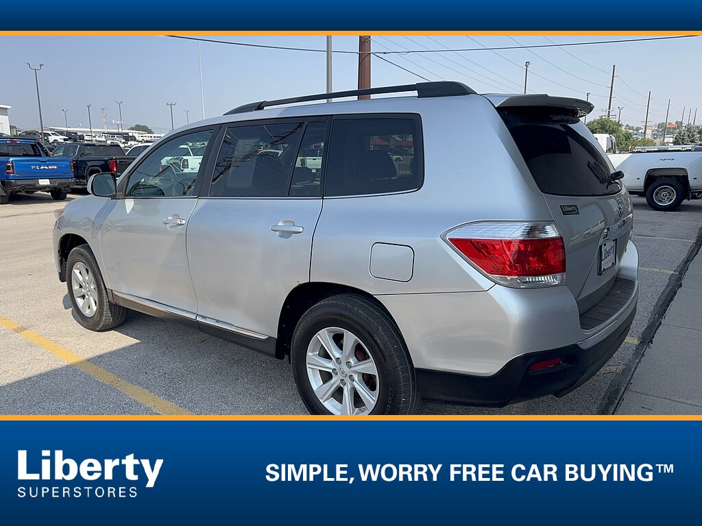 Used 2013 Toyota Highlander SE