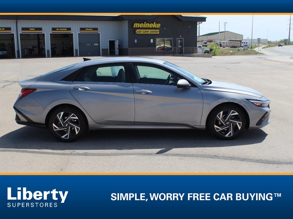 Used 2025 Hyundai Elantra Limited