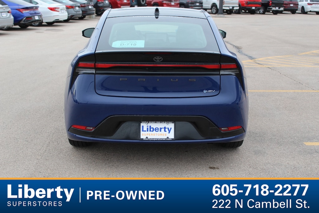 Used 2025 Toyota Prius XLE Hatchback