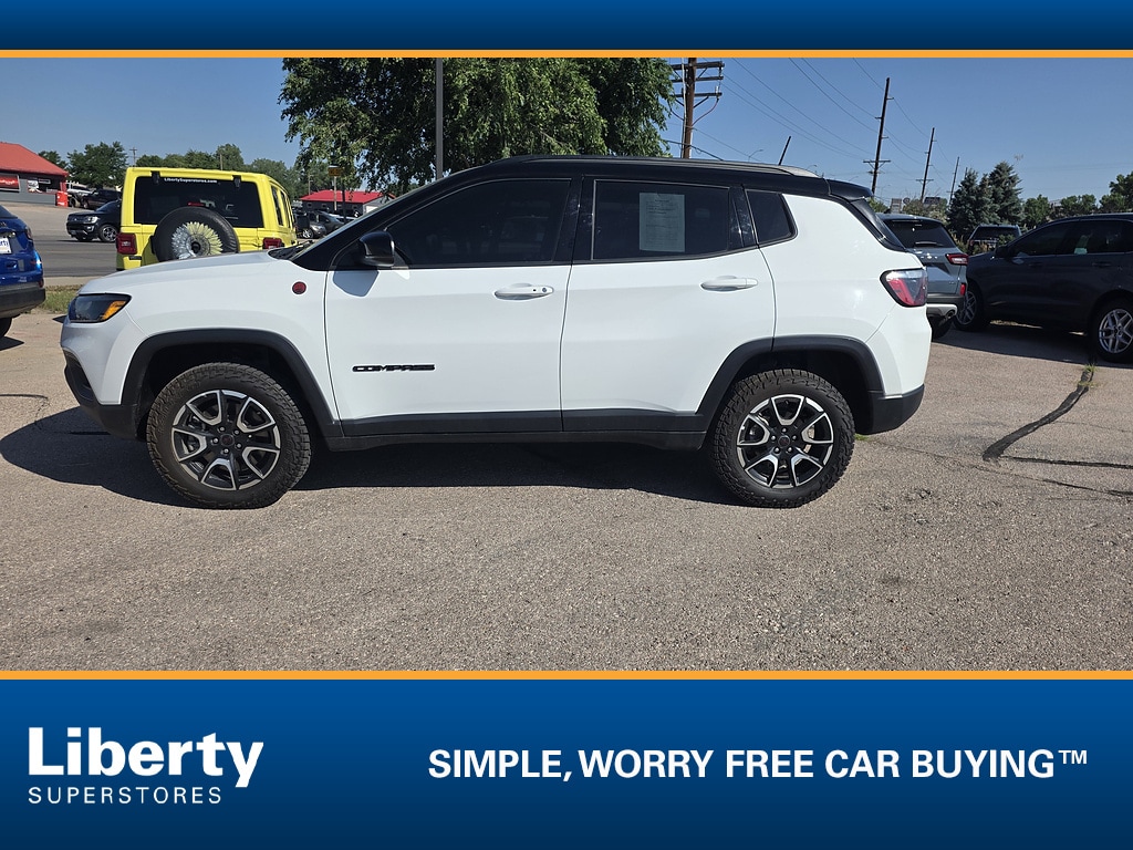 Used 2025 Jeep Compass Trailhawk