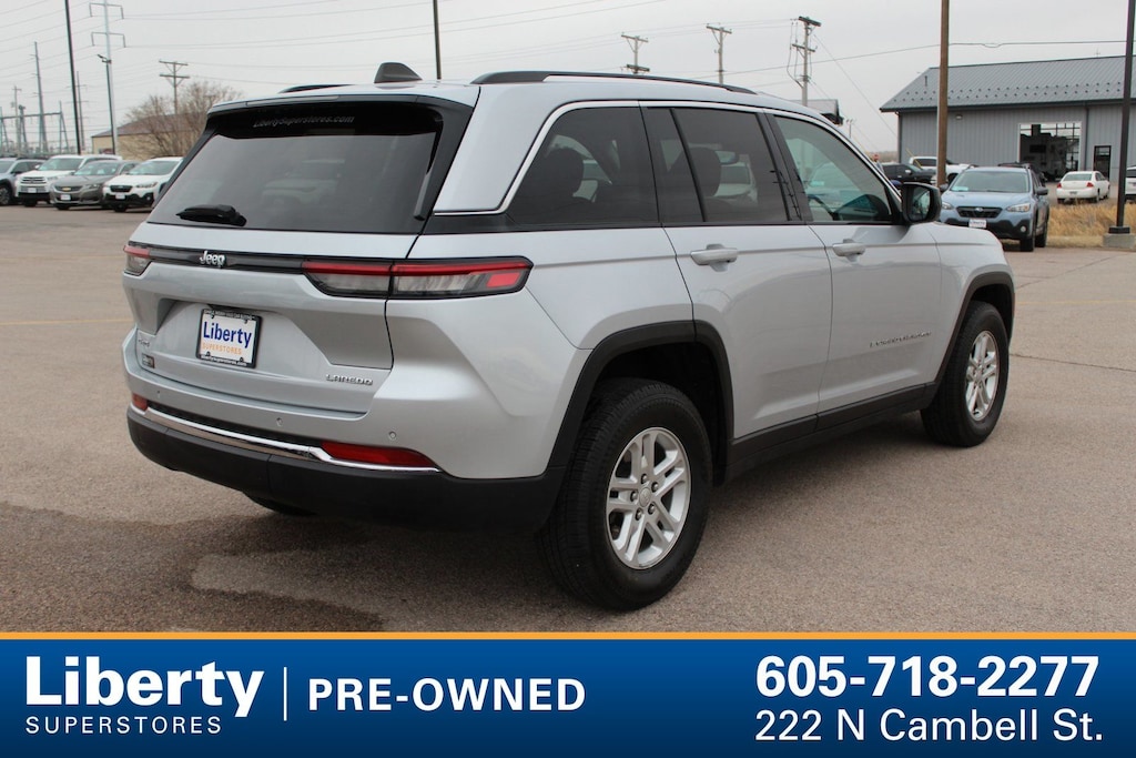 Used 2023 Jeep Grand Cherokee Laredo SUV