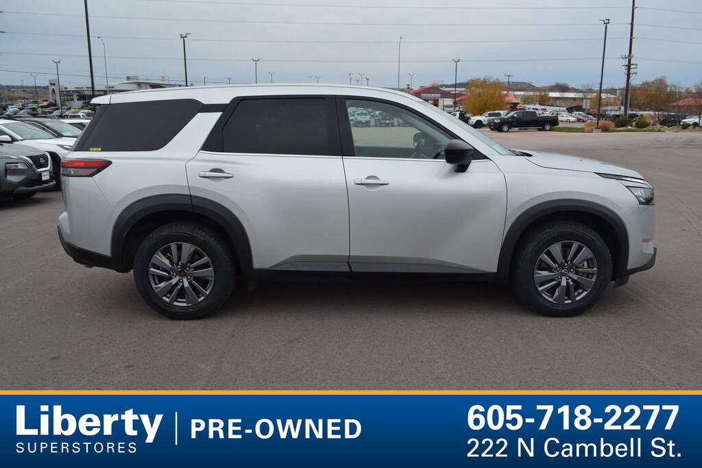 Used 2024 Nissan Pathfinder S SUV